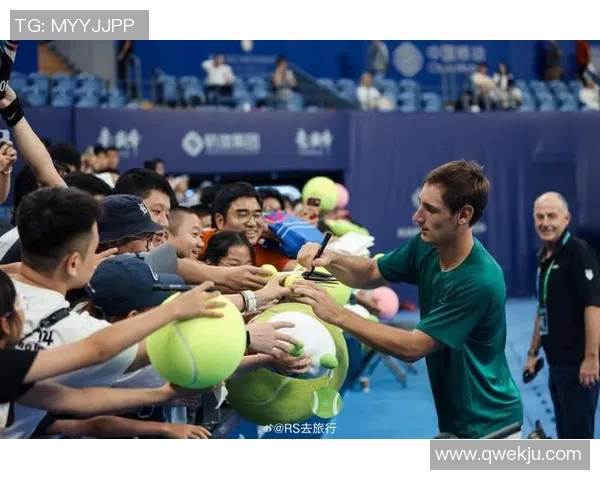 杭州网球队以67分领跑冠军赛积分榜展现强劲实力和团队合作精神