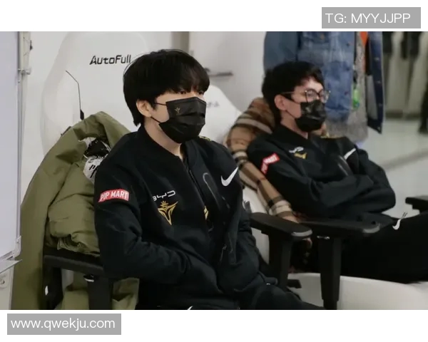 英雄联盟战队TES深度解析团队配合与战术策略的成功之道 英雄联盟战队TES深度解析团队配合与战术策略的成功之道