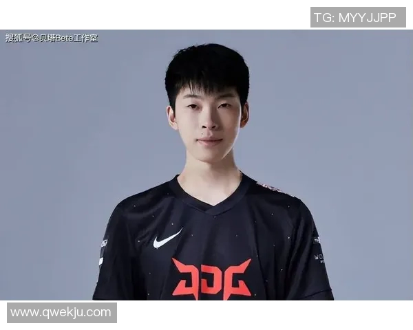 高校联赛特别报道：JDG战队从默默无闻到巅峰之路的奋斗历程揭秘