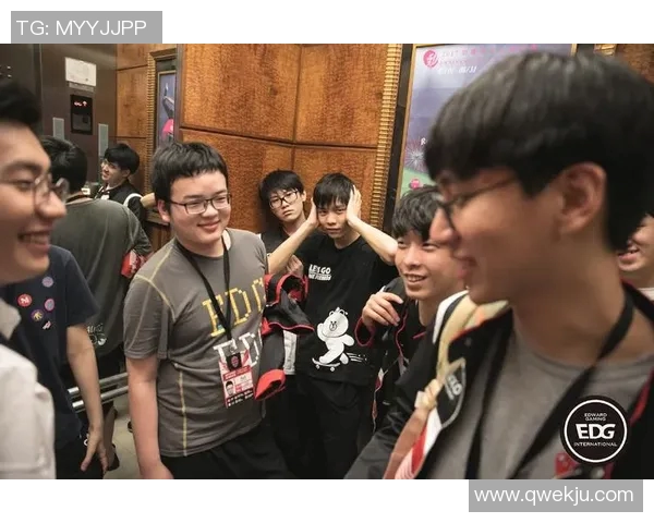 FPX征战洲际赛的艰辛历程与辉煌成就全景回顾