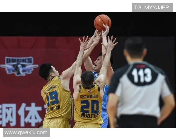 南京篮球队在冠军赛中的表现分析与状态评估