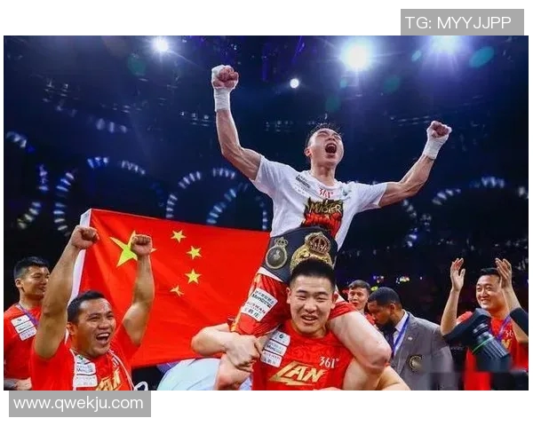 托尼汤普森与小的巅峰对决谁能胜出引发拳击界热议