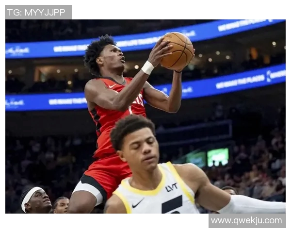 火箭队与爵士队激战正酣10月25日精彩对决引人瞩目