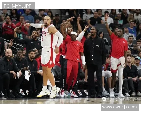 火箭与雷霆激战三月二十七日争夺季后赛席位的关键对决